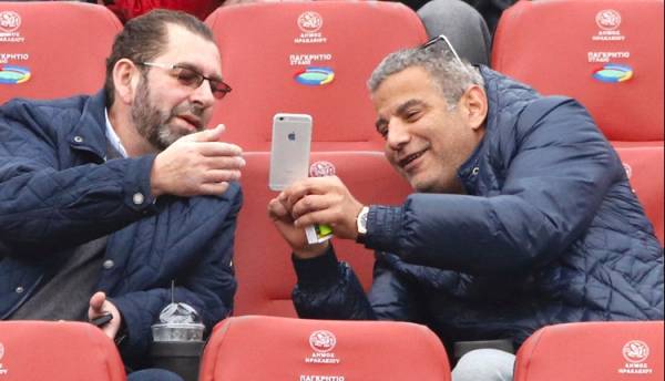 &Kappa;&alpha;&zeta;ά&nu;&iota; &pi;&omicron;&upsilon; &beta;&rho;ά&zeta;&epsilon;&iota; &omicron; &Epsilon;&rho;&gamma;&omicron;&tau;έ&lambda;&eta;&sigmaf;