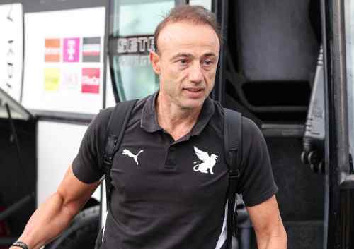 &Alpha;&nu;&alpha;&chi;ώ&rho;&eta;&sigma;&epsilon; &gamma;&iota;&alpha; &tau;&eta; &Gamma;&alpha;&lambda;&lambda;ί&alpha; &omicron; &Omicron;&Phi;&Eta;: &ldquo;&Alpha;&rho;&chi;&iota;&tau;έ&kappa;&tau;&omicron;&nu;&alpha;&sigmaf; &omicron; &Chi;&rho;ή&sigma;&tau;&omicron;&sigmaf; &Kappa;ό&nu;&tau;&eta;&sigmaf;&rdquo; &alpha;&nu;έ&phi;&epsilon;&rho;&epsilon; &mu;&epsilon; &nu;ό&eta;&mu;&alpha; &omicron; &Tau;&zeta;ί&mu;&eta;&sigmaf; &Mu;&pi;&omicron;ύ&sigma;&eta;&sigmaf;