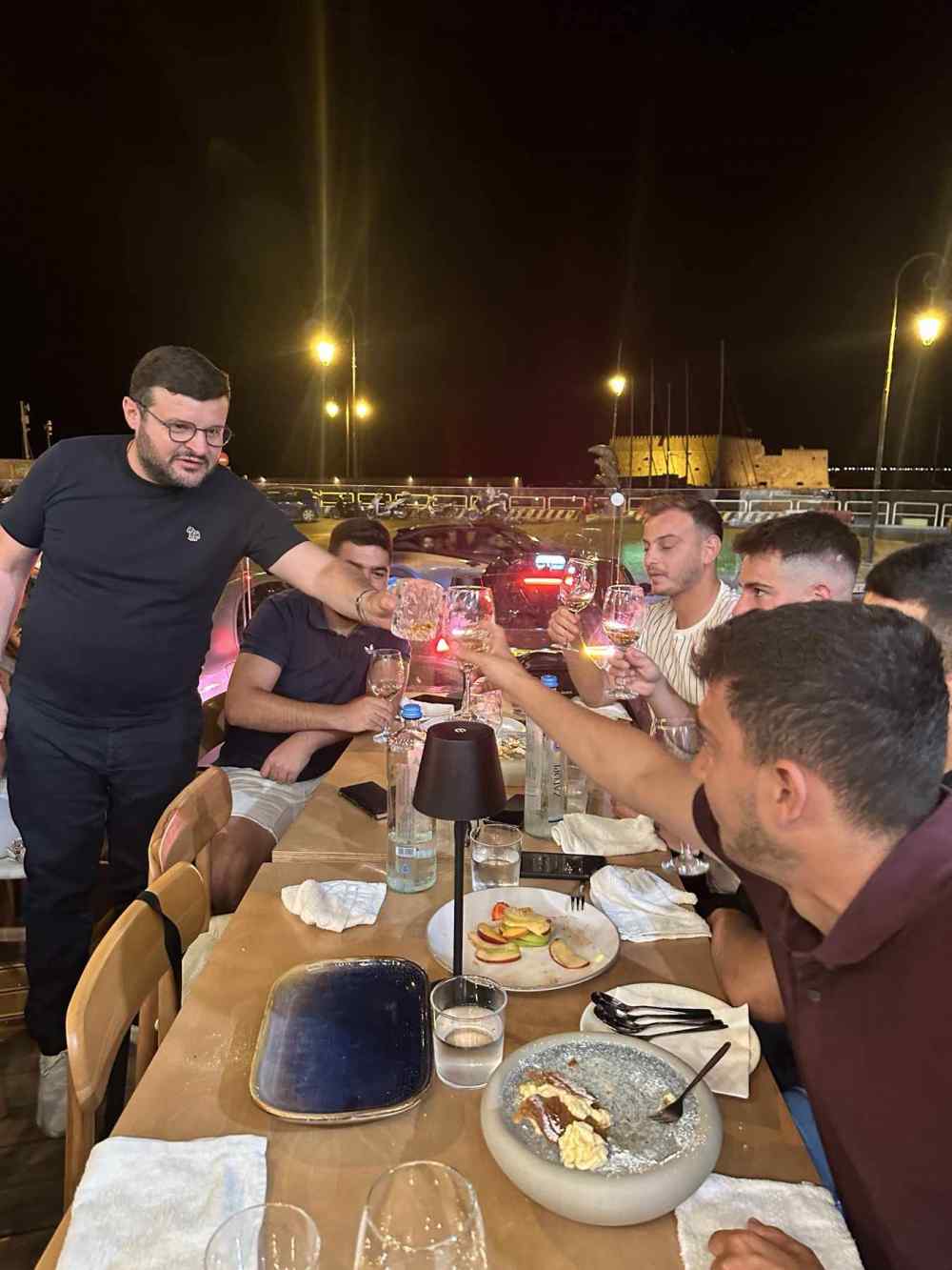 &Omicron; &Nu;ί&kappa;&omicron;&sigmaf; &Tau;&sigma;&alpha;&mu;&pi;&omicron;&upsilon;&rho;ά&kappa;&eta;&sigmaf; &pi;&alpha;&rho;έ&theta;&epsilon;&sigma;&epsilon; &delta;&epsilon;ί&pi;&nu;&omicron; &sigma;&tau;&omicron;&upsilon;&sigmaf; &pi;&rho;&omicron;&pi;&omicron;&nu;&eta;&tau;έ&sigmaf; &tau;&eta;&sigmaf; &alpha;&kappa;&alpha;&delta;&eta;&mu;ί&alpha;&sigmaf; &pi;&omicron;&delta;&omicron;&sigma;&phi;&alpha;ί&rho;&omicron;&upsilon; &tau;&omicron;&upsilon; &Epsilon;&rho;&alpha;&sigma;&iota;&tau;έ&chi;&nu;&eta; &Omicron;&Phi;&Eta;