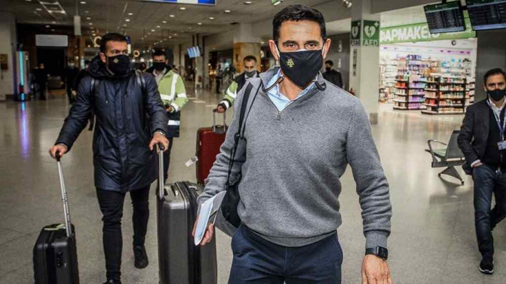 &Eta;&rho;&theta;&epsilon; &kappa;&alpha;&iota; &pi;&iota;ά&nu;&epsilon;&iota; &delta;&omicron;&upsilon;&lambda;&epsilon;&iota;ά &sigma;&tau;&eta;&nu; &Alpha;&Epsilon;&Kappa;