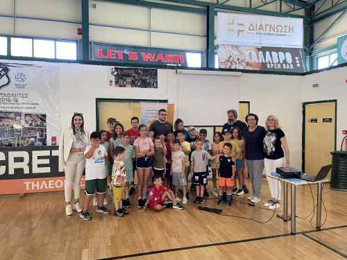 Summer Camp &Epsilon;&rho;&alpha;&sigma;&iota;&tau;έ&chi;&nu;&eta; &Omicron;&Phi;&Eta;: &Mu;&alpha;&theta;ή&mu;&alpha;&tau;&alpha; &zeta;&omega;ή&sigmaf; &kappa;&alpha;&iota; &alpha;&theta;&lambda;&eta;&tau;&iota;&sigma;&mu;&omicron;ύ &alpha;&pi;&omicron; έ&nu;&alpha; &Pi;&alpha;&gamma;&kappa;ό&sigma;&mu;&iota;&omicron; &pi;&rho;&omega;&tau;&alpha;&theta;&lambda;&eta;&tau;ή