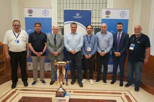 &Epsilon;&nu;&alpha; &alpha;&kappa;ό&mu;&eta; &Pi;&alpha;&gamma;&kappa;ό&sigma;&mu;&iota;&omicron; &pi;&rho;&omega;&tau;ά&theta;&lambda;&eta;&mu;&alpha; &sigma;&tau;&omicron; &Eta;&rho;ά&kappa;&lambda;&epsilon;&iota;&omicron;