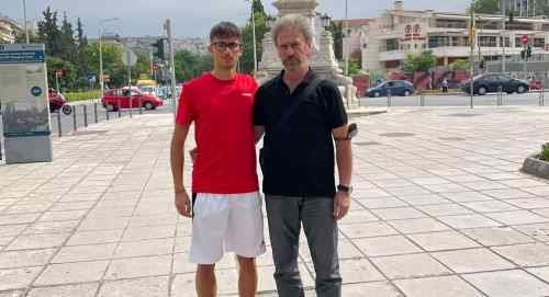 &Omicron; 19&chi;&rho;&omicron;&nu;&omicron;&sigmaf; &pi;&rho;&omega;&tau;&alpha;&theta;&lambda;&eta;&tau;ή&sigmaf; &Epsilon;&lambda;&lambda;ά&delta;&omicron;&sigmaf; &tau;&omicron;&upsilon; &Omicron;&Phi;&Eta;