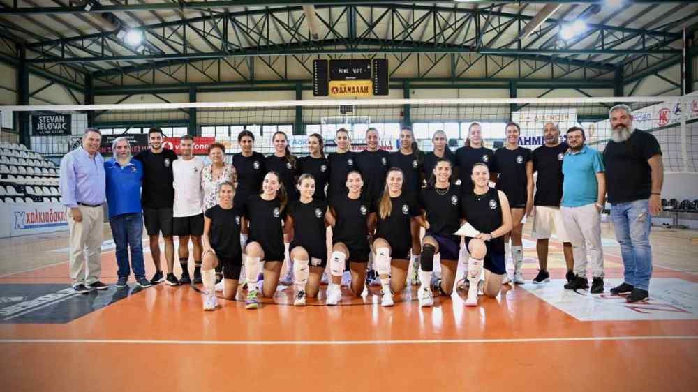 &Sigma;&tau;&eta;&nu; &Alpha;&theta;ή&nu;&alpha; &gamma;&iota;&alpha; &phi;&iota;&lambda;&iota;&kappa;ά &pi;&alpha;&iota;&chi;&nu;ί&delta;&iota;&alpha; &tau;&alpha; &kappa;&omicron;&rho;ί&tau;&sigma;&iota;&alpha; &tau;&omicron;&upsilon; &Omicron;&Phi;&Eta;