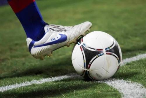 &Kappa;&alpha;&iota; &alpha;&nu; ...&kappa;ά&tau;&sigma;&epsilon;&iota; ά&nu;&omicron;&delta;&omicron;&sigmaf; (&kappa;&alpha;&iota;) &gamma;&iota;&alpha; &tau;&omicron;&nu; 3&omicron; &tau;&eta;&sigmaf; Football league;
