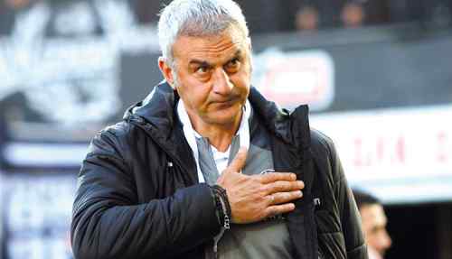 &Kappa;ά&theta;&epsilon; &pi;ό&nu;&tau;&omicron;&sigmaf; &epsilon;ί&nu;&alpha;&iota; &chi;&rho;&upsilon;&sigma;ά&phi;&iota;