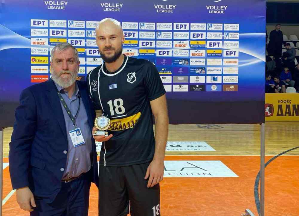 MVP &sigma;&tau;&eta; &nu;ί&kappa;&eta; &tau;&omicron;&upsilon; &Omicron;&Phi;&Eta; &omicron; &Mu;ά&rho;&iota;&nu; &Lambda;έ&sigma;&kappa;&omicron;&phi;: "&Tau;&omicron; &alpha;&phi;&iota;&epsilon;&rho;ώ&nu;&omega; &sigma;&tau;&omicron;&upsilon;&sigmaf; &sigma;&upsilon;&mu;&pi;&alpha;ί&kappa;&tau;&epsilon;&sigmaf; &mu;&omicron;&upsilon;"