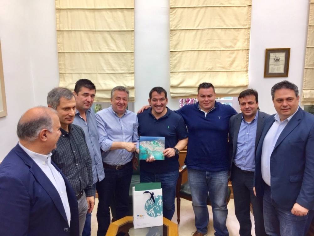 &Sigma;&upsilon;&zeta;ή&tau;&eta;&sigma;&alpha;&nu; &mu;&epsilon; &tau;&omicron;&nu; &Pi;ύ&rho;&rho;&omicron; &Delta;ή&mu;&alpha; &gamma;&iota;&alpha; &mu;&epsilon;&gamma;ά&lambda;&epsilon;&sigmaf; &delta;&iota;&omicron;&rho;&gamma;&alpha;&nu;ώ&sigma;&epsilon;&iota;&sigmaf; &Alpha;&rho;&sigma;&eta;&sigmaf; &Beta;&alpha;&rho;ώ&nu; &kappa;&alpha;&iota; &Pi;ά&lambda;&eta;&sigmaf; &sigma;&tau;&eta;&nu; &Kappa;&rho;ή&tau;&eta;