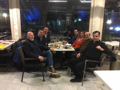 &Omicron; &Gamma;&iota;ώ&rho;&gamma;&omicron;&sigmaf; &Sigma;&omicron;&upsilon;&lambda;&tau;ά&tau;&omicron;&sigmaf; &sigma;&tau;&omicron; &pi;&lambda;&epsilon;&upsilon;&rho;ό &tau;&omega;&nu; &Beta;&epsilon;&tau;&epsilon;&rho;ά&nu;&omega;&nu; &mu;&pi;ά&sigma;&kappa;&epsilon;&tau; &tau;&omicron;&upsilon; &Eta;&rho;&alpha;&kappa;&lambda;&epsilon;ί&omicron;&upsilon;