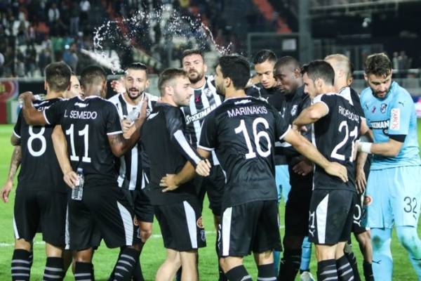 &Omicron; &Nu;ά&sigma;&tau;&omicron;&sigmaf;, &omicron; &Mu;&alpha;&rho;&iota;&nu;ά&kappa;&eta;&sigmaf; &kappa;&alpha;&iota; &eta; ...&Epsilon;&theta;&nu;&iota;&kappa;ή &Tau;&rho;ά&pi;&epsilon;&zeta;&alpha;!