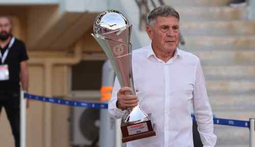 &Zeta;&epsilon;&sigma;&tau;ό &chi;&epsilon;&iota;&rho;&omicron;&kappa;&rho;ό&tau;&eta;&mu;&alpha; &sigma;&tau;&omicron;&nu; &Mu;&iota;&chi;ά&lambda;&eta; &Tau;&zeta;&iota;&rho;ά&kappa;&eta;
