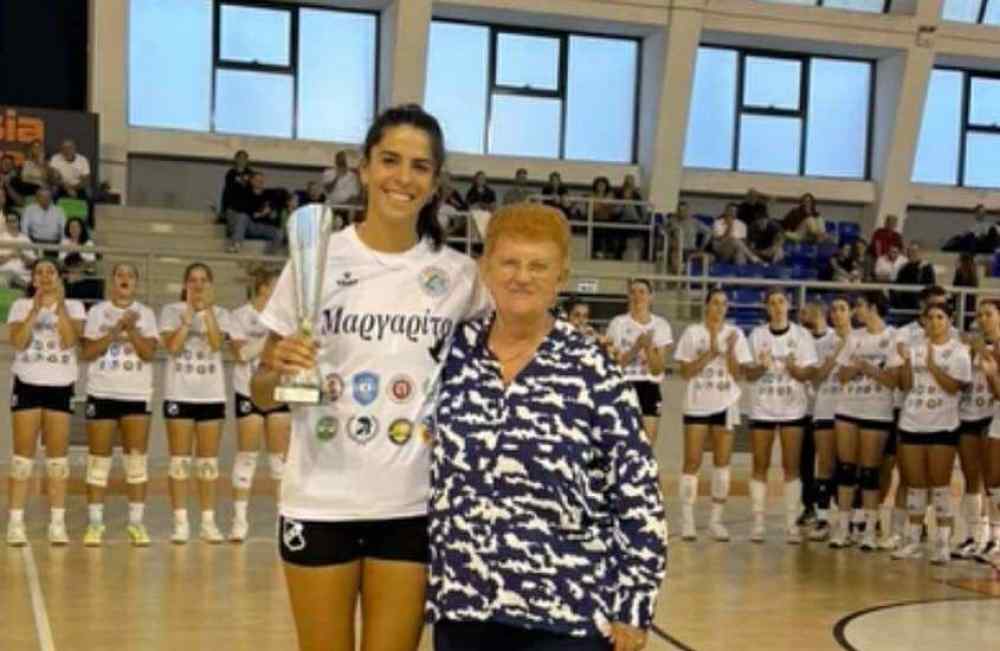 &Pi;ή&rho;&alpha;&nu; &tau;&eta;&nu; &pi;&rho;ώ&tau;&eta; &kappa;&omicron;ύ&pi;&alpha; &tau;&eta;&sigmaf; &sigma;&epsilon;&zeta;ό&nu;