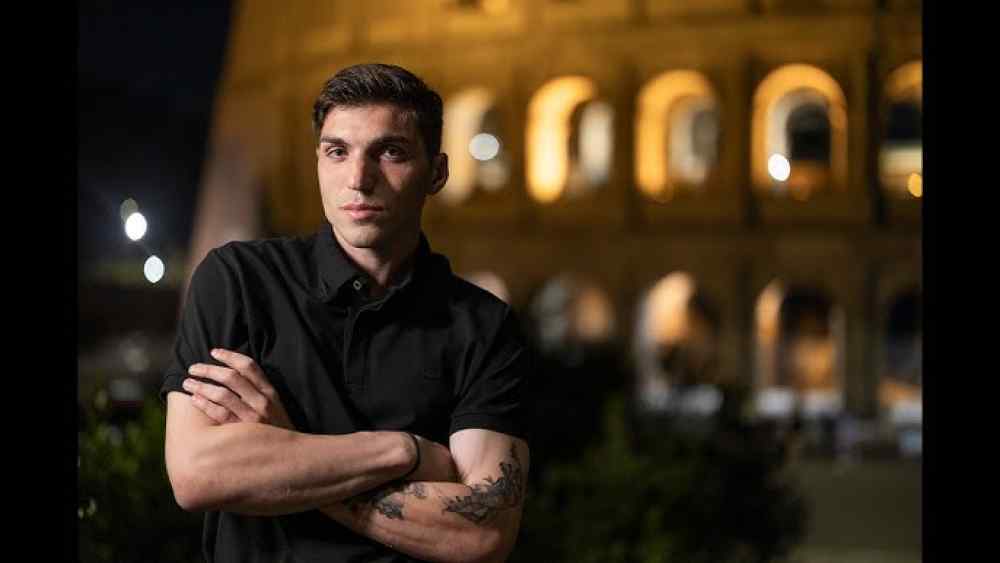 &Mu;&alpha;&nu;&delta;ά&sigmaf;, έ&nu;&alpha;&sigmaf; ambassador &tau;&omicron;&upsilon; &Omicron;&Phi;&Eta;