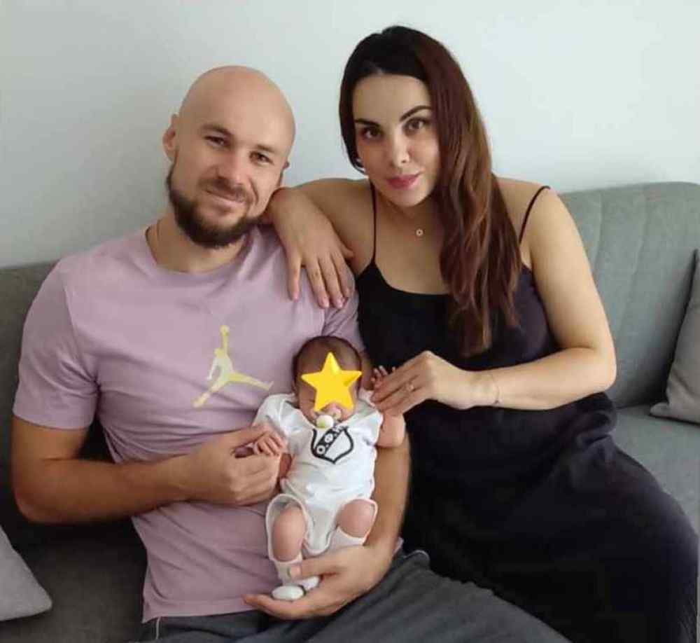 &Eta; &pi;&iota;&omicron; ό&mu;&omicron;&rho;&phi;&eta; &phi;ί&lambda;&alpha;&theta;&lambda;&omicron;&sigmaf; &tau;&omicron;&upsilon; &Omicron;&Phi;&Eta;