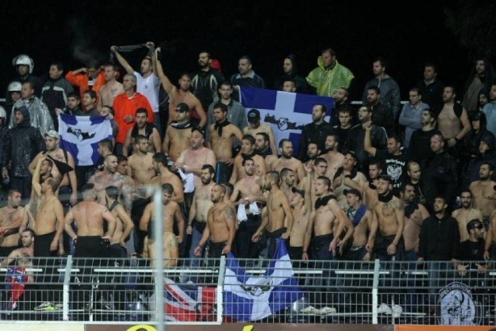 M&pi;&alpha;&rho;ά&zeta; &kappa;&alpha;&iota; &delta;&iota;ά&lambda;&omicron;&gamma;&omicron;&iota;