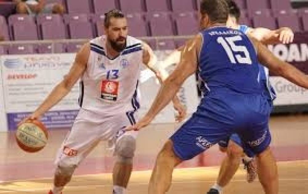 "&Mu;&alpha;&chi;&eta;&tau;ή&sigmaf;" &tau;&omicron; &Eta;&rho;ά&kappa;&lambda;&epsilon;&iota;&omicron;, &kappa;&omicron;&nu;&tau;ά &sigma;&tau;&alpha; &pi;&lambda;έ&iota;-ά&omicron;&upsilon;&tau;!