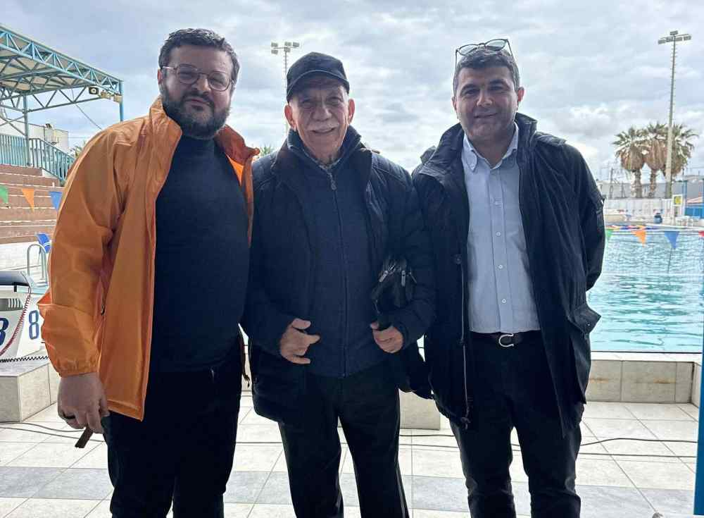 &Pi;&lambda;&alpha;&tau;&iota;ά &chi;&alpha;&mu;ό&gamma;&epsilon;&lambda;&alpha; &sigma;&tau;&omicron; &kappa;&omicron;&lambda;&upsilon;&mu;&beta;&eta;&tau;ή&rho;&iota;&omicron; &gamma;&iota;&alpha; &tau;&omicron; &pi;ό&lambda;&omicron; &tau;&omicron;&upsilon; &Omicron;&Phi;&Eta;