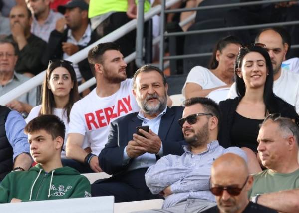 &Epsilon;ί&delta;&epsilon; &tau;&omicron; &theta;&rho;ί&lambda;&epsilon;&rho;