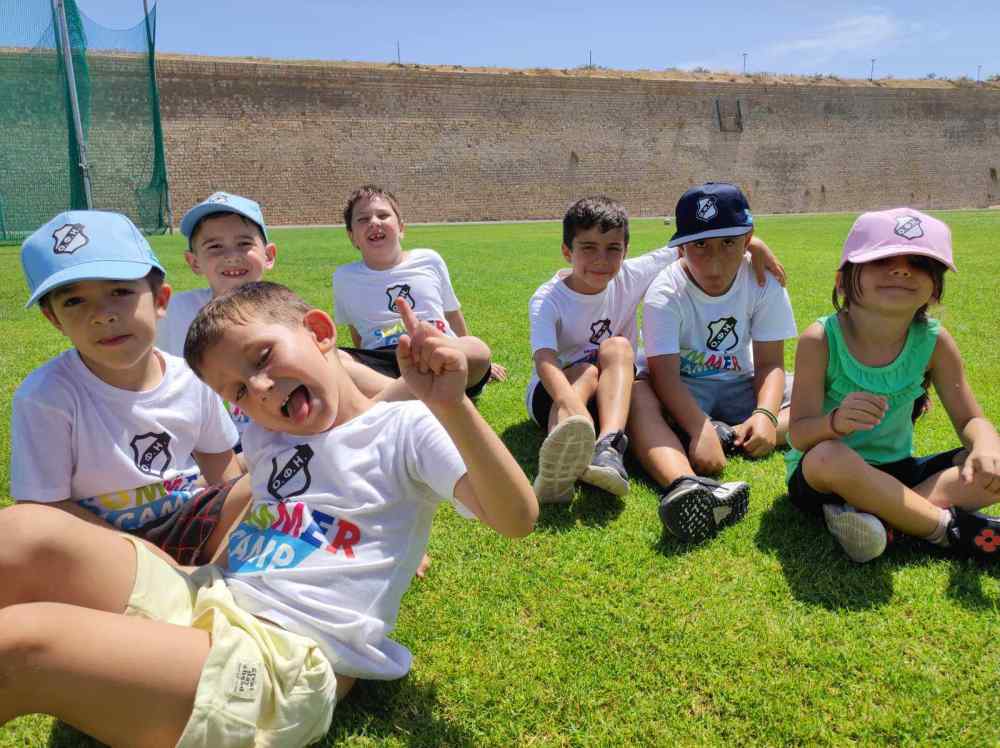 &Xi;&epsilon;&kappa;ί&nu;&eta;&sigma;&epsilon; &tau;&omicron; Summer Camp &tau;&omicron;&upsilon; &Epsilon;&rho;&alpha;&sigma;&iota;&tau;έ&chi;&nu;&eta; &Omicron;&Phi;&Eta;