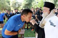 O A&gamma;&iota;&alpha;&sigma;&mu;ό&sigmaf; &tau;&omicron;&upsilon; &Omicron;&Phi;&Eta; (&Phi;&Omega;&Tau;&Omicron;&Gamma;&Rho;&Alpha;&Phi;&Iota;&Epsilon;&Sigma;)