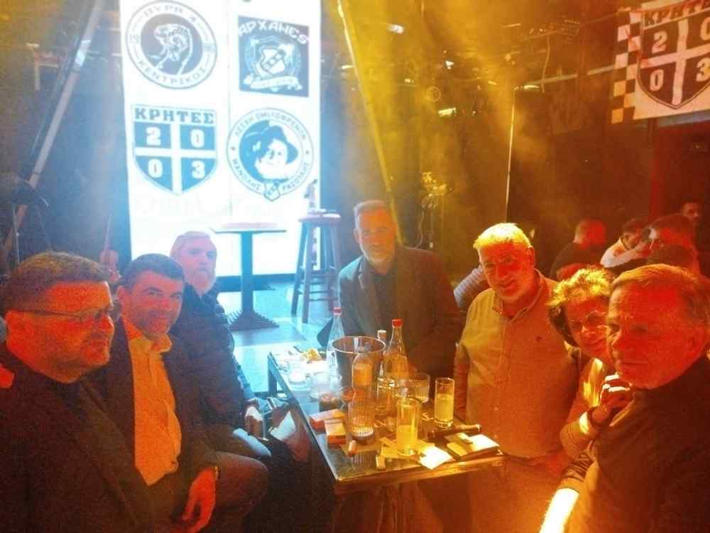 &Omicron; &Epsilon;&rho;&alpha;&sigma;&iota;&tau;έ&chi;&nu;&eta;&sigmaf; &Omicron;&Phi;&Eta; &sigma;&tau;&omicron;&nu; &epsilon;&tau;ή&sigma;&iota;&omicron; &chi;&omicron;&rho;ό &tau;&omega;&nu; &sigma;&upsilon;&nu;&delta;έ&sigma;&mu;&omega;&nu; &phi;&iota;&lambda;ά&theta;&lambda;&omega;&nu; (&Phi;&Omega;&Tau;&Omicron;&Gamma;&Rho;&Alpha;&Phi;&Iota;&Epsilon;&Sigma;)
