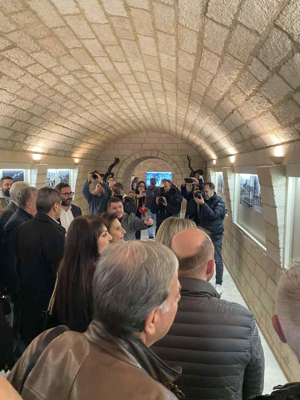 &Mu;&iota;&alpha; &xi;&epsilon;&chi;&omega;&rho;&iota;&sigma;&tau;ή έ&kappa;&theta;&epsilon;&sigma;&eta; &gamma;&iota;&alpha; &tau;&alpha; 100 &chi;&rho;ό&nu;&iota;&alpha; &tau;&omicron;&upsilon; &Omicron;&Phi;&Eta;