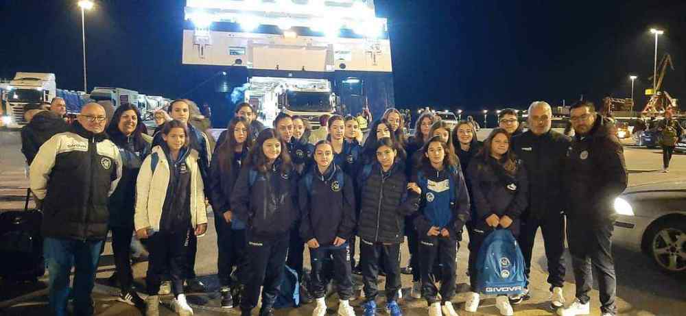 9 &kappa;&omicron;&rho;ί&tau;&sigma;&iota;&alpha; &tau;&omicron;&upsilon; &Omicron;&Phi;&Eta; &mu;&epsilon; &tau;&eta;&nu; &Mu;&iota;&kappa;&tau;ή U15 &tau;&eta;&sigmaf; &Epsilon;&Pi;&Sigma;&Eta; &sigma;&tau;&eta; &Rho;ό&delta;&omicron;
