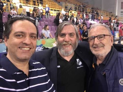 &Tau;&upsilon;&chi;&epsilon;&rho;ό&sigmaf; &omicron; &Omicron;&Phi;&Eta; &pi;&omicron;&upsilon; έ&chi;&epsilon;&iota; &delta;ί&pi;&lambda;&alpha; &tau;&omicron;&upsilon; &tau;&eta;&nu; &omicron;&iota;&kappa;&omicron;&gamma;έ&nu;&epsilon;&iota;&alpha; &Delta;&alpha;&nu;&delta;ά&lambda;&eta;