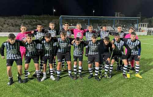 &Mu;&pi;&alpha;ί&nu;&epsilon;&iota; &sigma;&tau;&omicron; &gamma;ή&pi;&epsilon;&delta;&omicron; &eta; &omicron;&mu;ά&delta;&alpha; YOUTH LEAGUE &tau;&omicron;&upsilon; &Epsilon;&rho;&alpha;&sigma;&iota;&tau;έ&chi;&nu;&eta; &Omicron;&Phi;&Eta;