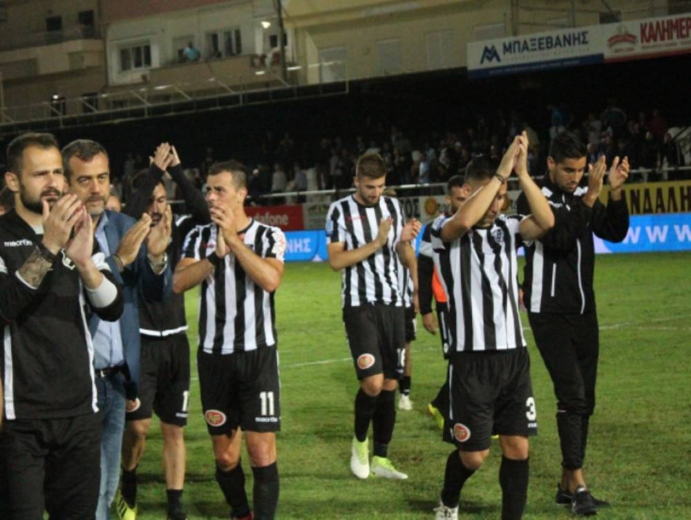 N&alpha; &sigma;&eta;&kappa;ώ&sigma;&omicron;&upsilon;&nu; &kappa;&epsilon;&phi;ά&lambda;&iota; &omicron;&iota; &pi;&alpha;ί&kappa;&tau;&epsilon;&sigmaf; &tau;&omicron;&upsilon; &Omicron;&Phi;&Eta;
