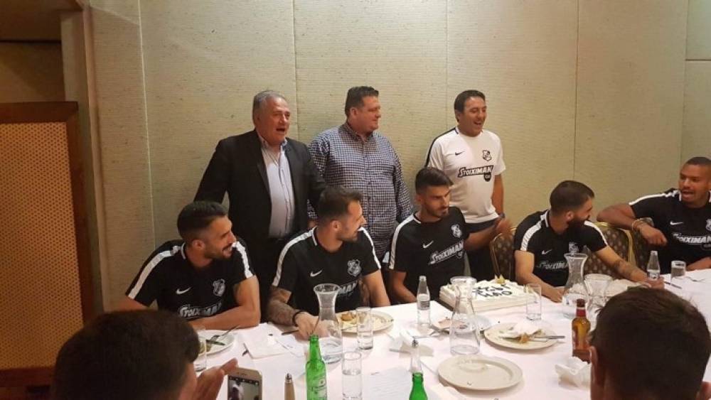 &Epsilon;&sigma;&beta;&eta;&sigma;&epsilon; ...&kappa;&epsilon;&rho;ά&kappa;&iota;&alpha; &sigma;&tau;&omicron; &Kappa;&alpha;&rho;&pi;&epsilon;&nu;ή&sigma;&iota;! (&Phi;&Omega;&Tau;&Omicron;&Gamma;&Rho;&Alpha;&Phi;&Iota;&Epsilon;&Sigma;)