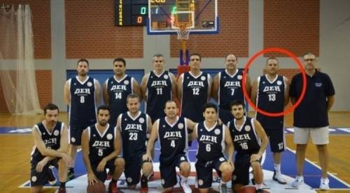 &Pi;&alpha;ί&zeta;&omicron;&upsilon;&nu; &mu;&pi;ά&sigma;&kappa;&epsilon;&tau; &gamma;&iota;&alpha; &tau;&omicron;&nu; &Gamma;&iota;ώ&rho;&gamma;&omicron;, &pi;&omicron;&upsilon; έ&phi;&upsilon;&gamma;&epsilon; &nu;&omega;&rho;ί&sigmaf;