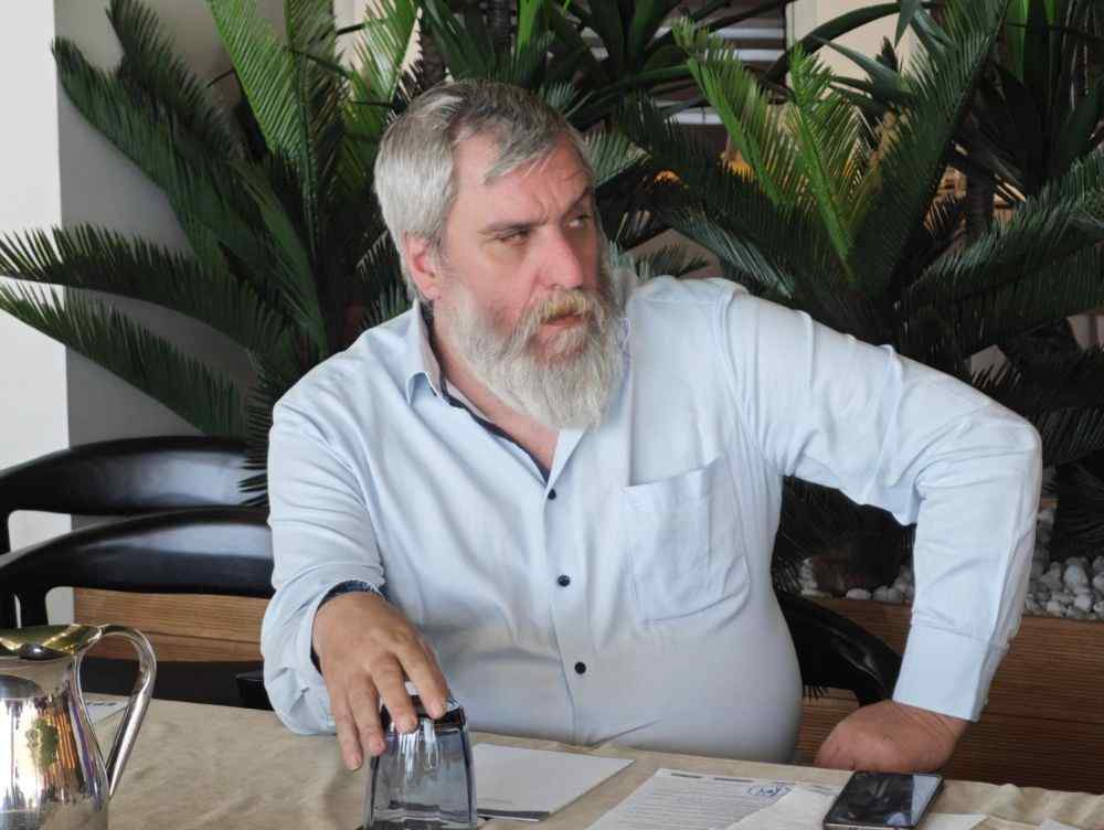 &Eta; &kappa;ί&nu;&eta;&sigma;&eta; &tau;&omicron;&upsilon; &Gamma;&iota;ά&nu;&nu;&eta; &Delta;&alpha;&nu;&delta;ά&lambda;&eta; &pi;&rho;&iota;&nu; &tau;&omicron;&nu; &tau;&epsilon;&lambda;&iota;&kappa;ό &Kappa;&upsilon;&pi;έ&lambda;&lambda;&omicron;&upsilon;