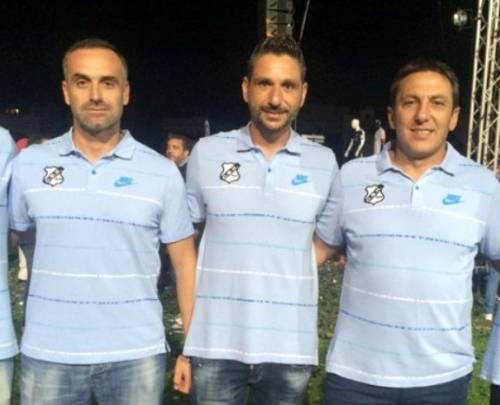 &Tau;&alpha; &tau;&rho;ί&alpha; "&Nu;" &tau;&omicron;&upsilon; &Omicron;&Phi;&Eta;