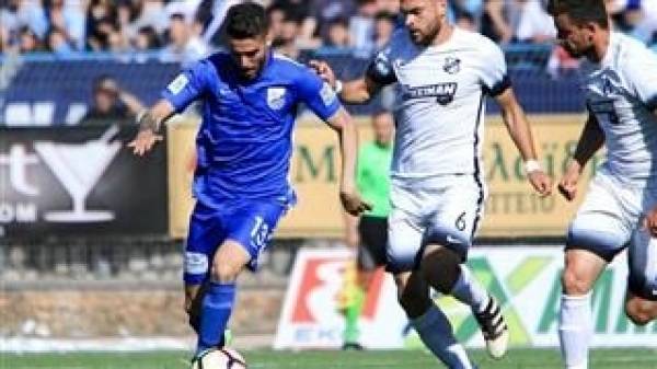 &Sigma;&tau;&omicron; -7 &alpha;&pi;&omicron; &tau;&eta;&nu; &tau;&rho;ί&tau;&eta; &theta;έ&sigma;&eta; &omicron; &Omicron;&Phi;&Eta;-&Delta;&epsilon;ί&tau;&epsilon; &tau;&iota; έ&gamma;&iota;&nu;&epsilon; &sigma;&tau;&eta;&nu; Football league