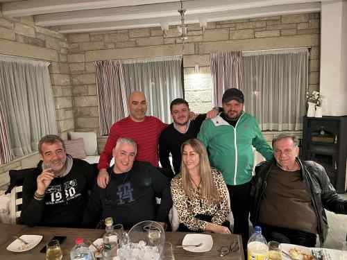 &Mu;&iota;&alpha; &upsilon;&pi;έ&rho;&omicron;&chi;&eta; &beta;&rho;&alpha;&delta;&iota;ά