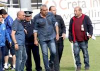 E&pi;&alpha;&theta;&epsilon;... &gamma;&alpha;&sigma;&tau;&rho;&epsilon;&nu;&tau;&epsilon;&rho;ί&tau;&iota;&delta;&alpha; &eta; Football league!