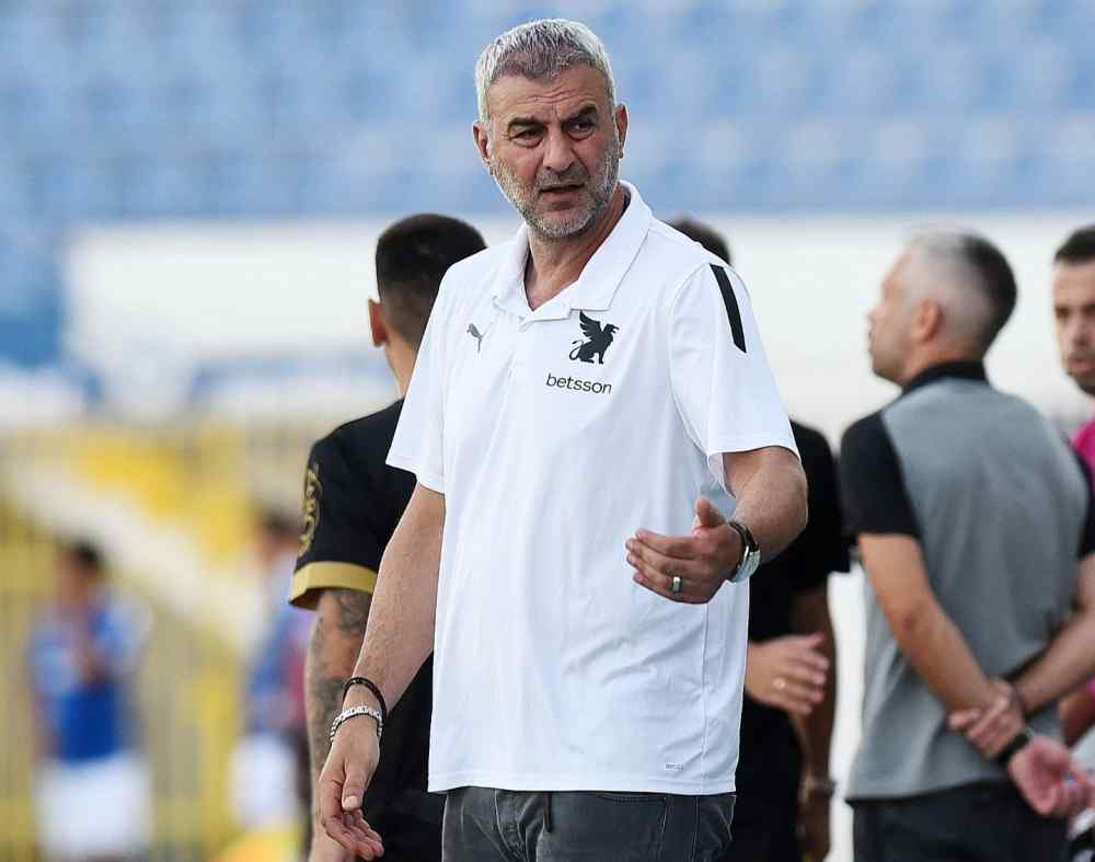 &Theta;ό&lambda;&omega;&sigma;&epsilon; &tau;&alpha; &nu;&epsilon;&rho;ά &omicron; &Delta;έ&lambda;&lambda;&alpha;&sigmaf; &sigma;&tau;&omicron; &Pi;&epsilon;&rho;&iota;&sigma;&tau;έ&rho;&iota;