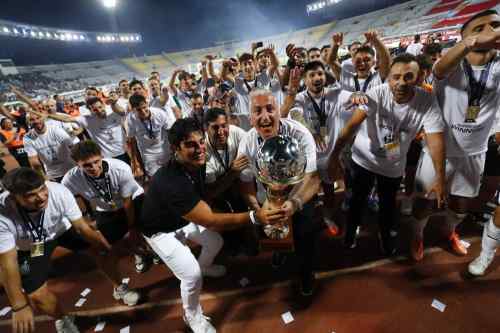 Z&omicron;ύ&mu;&epsilon; &tau;&eta;&nu; ...&upsilon;&pi;&epsilon;&rho;&kappa;&omicron;ύ&pi;&omega;&sigma;&eta; &tau;&omicron;&upsilon; &Omicron;&Phi;&Eta;!