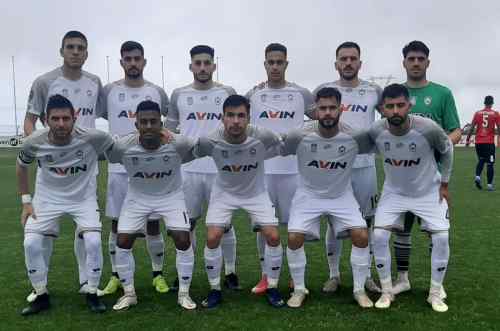 Football league: &Chi;&alpha;&mu;ό&gamma;&epsilon;&lambda;&alpha; &sigma;&tau;&eta;&nu; &Epsilon;&pi;&iota;&sigma;&kappa;&omicron;&pi;ή, &sigma;&tau;&omicron; -2 &alpha;&pi;&omicron; &tau;&eta;&nu; &kappa;&omicron;&rho;&upsilon;&phi;ή