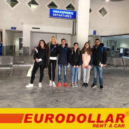 O O&Phi;&Eta; &sigma;&tau;&omicron; &Pi;&alpha;&nu;&epsilon;&lambda;&lambda;ή&nu;&iota;&omicron; &pi;&rho;&omega;&tau;ά&theta;&lambda;&eta;&mu;&alpha; &Alpha;&nu;&omega;&mu;ά&lambda;&omicron;&upsilon; &delta;&rho;ό&mu;&omicron;&upsilon;