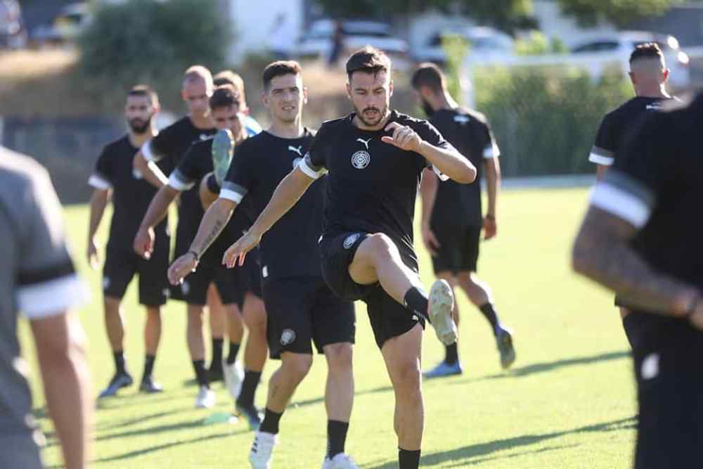 &Epsilon;&mu;&beta;&omicron;&lambda;&iota;&alpha;&sigma;&mu;έ&nu;&omicron;&sigmaf; &omicron; &Omicron;&Phi;&Eta; &sigma;&tau;&eta;&nu; &Omicron;&lambda;&lambda;&alpha;&nu;&delta;ί&alpha;