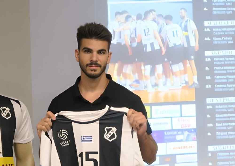 &Beta;&alpha;&sigma;ί&lambda;&eta;&sigmaf; &Kappa;&alpha;&phi;&alpha;&nu;&tau;ά&rho;&eta;&sigmaf;: "&Theta;έ&lambda;&omicron;&upsilon;&mu;&epsilon; &tau;&omicron;&nu; &kappa;ό&sigma;&mu;&omicron; &sigma;&tau;&omicron; &pi;&lambda;&epsilon;&upsilon;&rho;ό &mu;&alpha;&sigmaf;, &mu;&epsilon; &tau;&eta;&nu; &Kappa;&eta;&phi;&iota;&sigma;&iota;ά" (VIDEO)