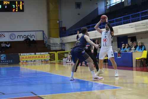 &Beta;&alpha;&rho;&iota;ά ή&tau;&tau;&alpha; &tau;&omicron;&upsilon; &Omicron;&Phi;&Eta; &alpha;&pi;&omicron; &tau;&omicron;&nu; &Mu;ί&lambda;&omega;&nu;&alpha; (92-69)