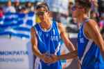 M&epsilon; &tau;&omicron; &delta;&epsilon;&xi;ί &eta; &Epsilon;&lambda;&lambda;ά&delta;&alpha; &sigma;&tau;&omicron;&nu; &Kappa;&alpha;&rho;&tau;&epsilon;&rho;ό (LIVE STREAMING)