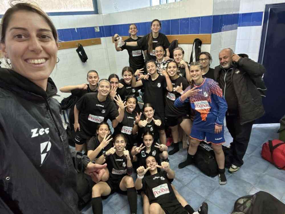 &Sigma;&tau;&iota;&sigmaf; 4 &kappa;&alpha;&lambda;ύ&tau;&epsilon;&rho;&epsilon;&sigmaf; &omicron;&mu;ά&delta;&epsilon;&sigmaf; &tau;&eta;&sigmaf; &Epsilon;&lambda;&lambda;ά&delta;&omicron;&sigmaf; (VIDEOS)