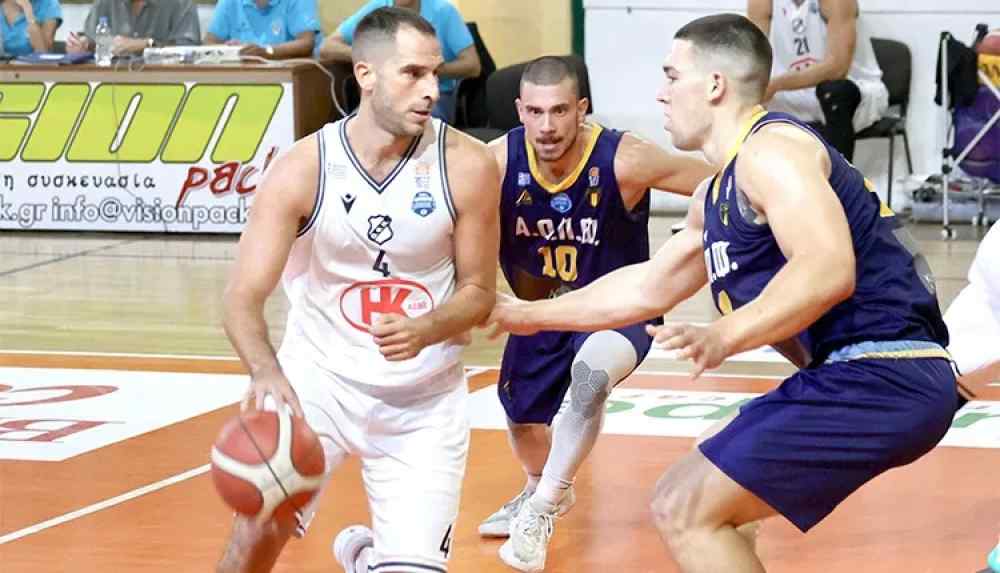 &Pi;&alpha;ί&zeta;&epsilon;&iota; &mu;&epsilon; &tau;&eta;&nu; &phi;&omega;&tau;&iota;ά &tau;&omicron; &mu;&pi;ά&sigma;&kappa;&epsilon;&tau; &tau;&omicron;&upsilon; &Omicron;&Phi;&Eta;-&Nu;έ&alpha; ή&tau;&tau;&alpha; &sigma;&tau;&omicron; &Lambda;ί&nu;&tau;&omicron;