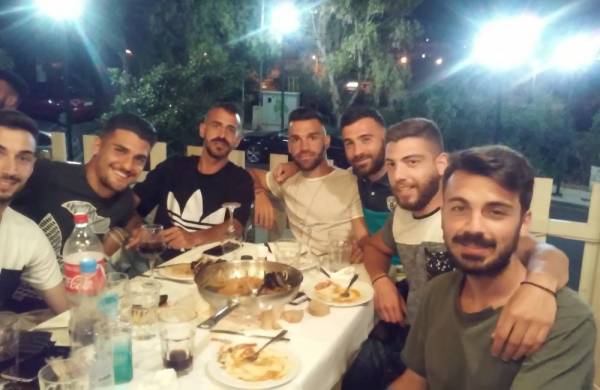 "&Chi;&omicron;&rho;&tau;ά&tau;&omicron;&iota;" &omicron;&iota; &pi;&alpha;ί&kappa;&tau;&epsilon;&sigmaf; &tau;&omicron;&upsilon; &Epsilon;&rho;&gamma;&omicron;&tau;έ&lambda;&eta; &sigma;&tau;&eta; &Sigma;&pi;ά&rho;&tau;&eta;