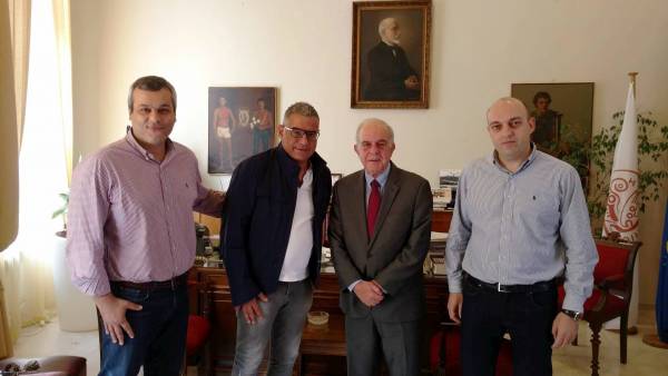 &Sigma;&tau;&omicron; ...&delta;ή&mu;&alpha;&rho;&chi;&omicron; &omicron; &Alpha;&iota;&gamma;ύ&pi;&tau;&iota;&omicron;&sigmaf; &iota;&delta;&iota;&omicron;&kappa;&tau;ή&tau;&eta;&sigmaf; &tau;&omicron;&upsilon; &Epsilon;&rho;&gamma;&omicron;&tau;έ&lambda;&eta;