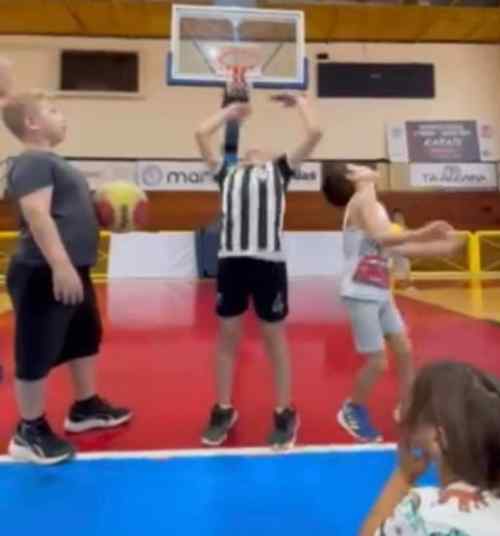 &Tau;&omicron; &tau;&rho;&omicron;&mu;&epsilon;&rho;ό &kappa;&alpha;&lambda;ά&theta;&iota; &tau;&omega;&nu; &pi;&iota;&tau;&sigma;&iota;&rho;&iota;&kappa;ά&delta;&omega;&nu; &sigma;&tau;&omicron; &Omicron;&Phi;&Eta; Summer Camp (VIDEO)